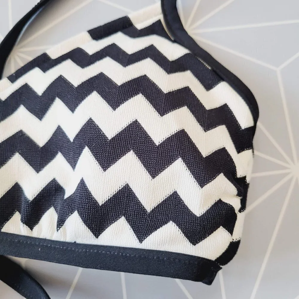 Seafolly Australia Black White Geo Chevron Stripe Bralette Knit Bikini Top Sz. 2